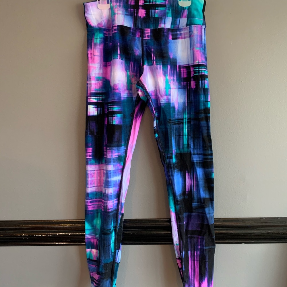 Calvin Klein patterned active leggings